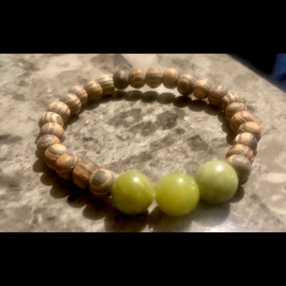 Marble Wood & Green beaded Bracelet - Picture 2 of 3